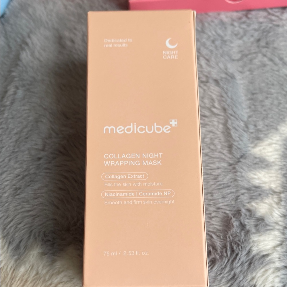 Medicube Collagen Night Wrapping Mask - Soft Peach

Write to me on Facebook